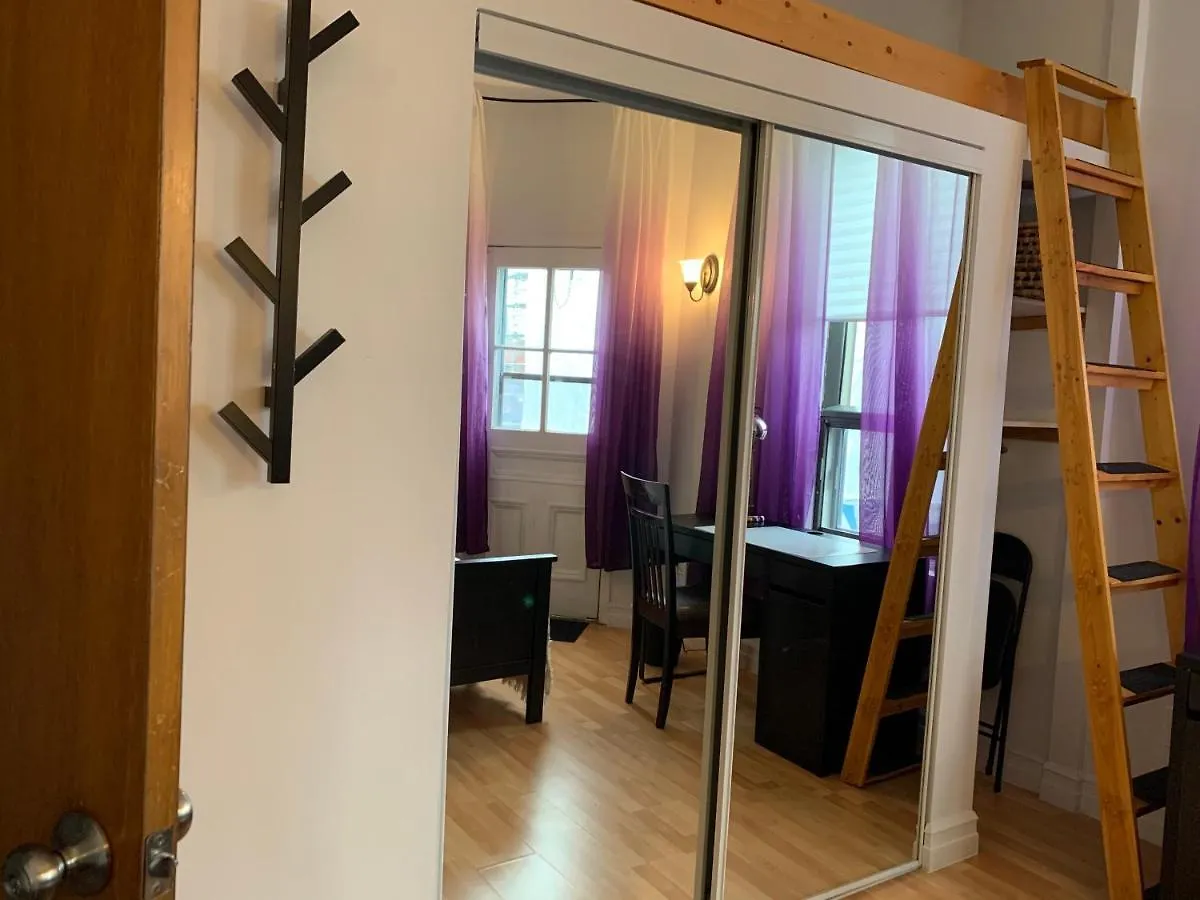 Chambres El Mediterraneo Rooms Montreal Canada