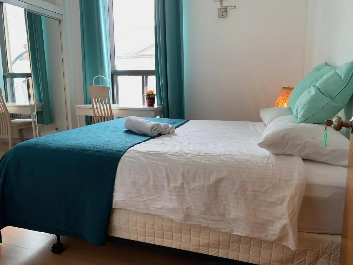 Homestay Chambres El Mediterraneo Rooms Montreal Canada